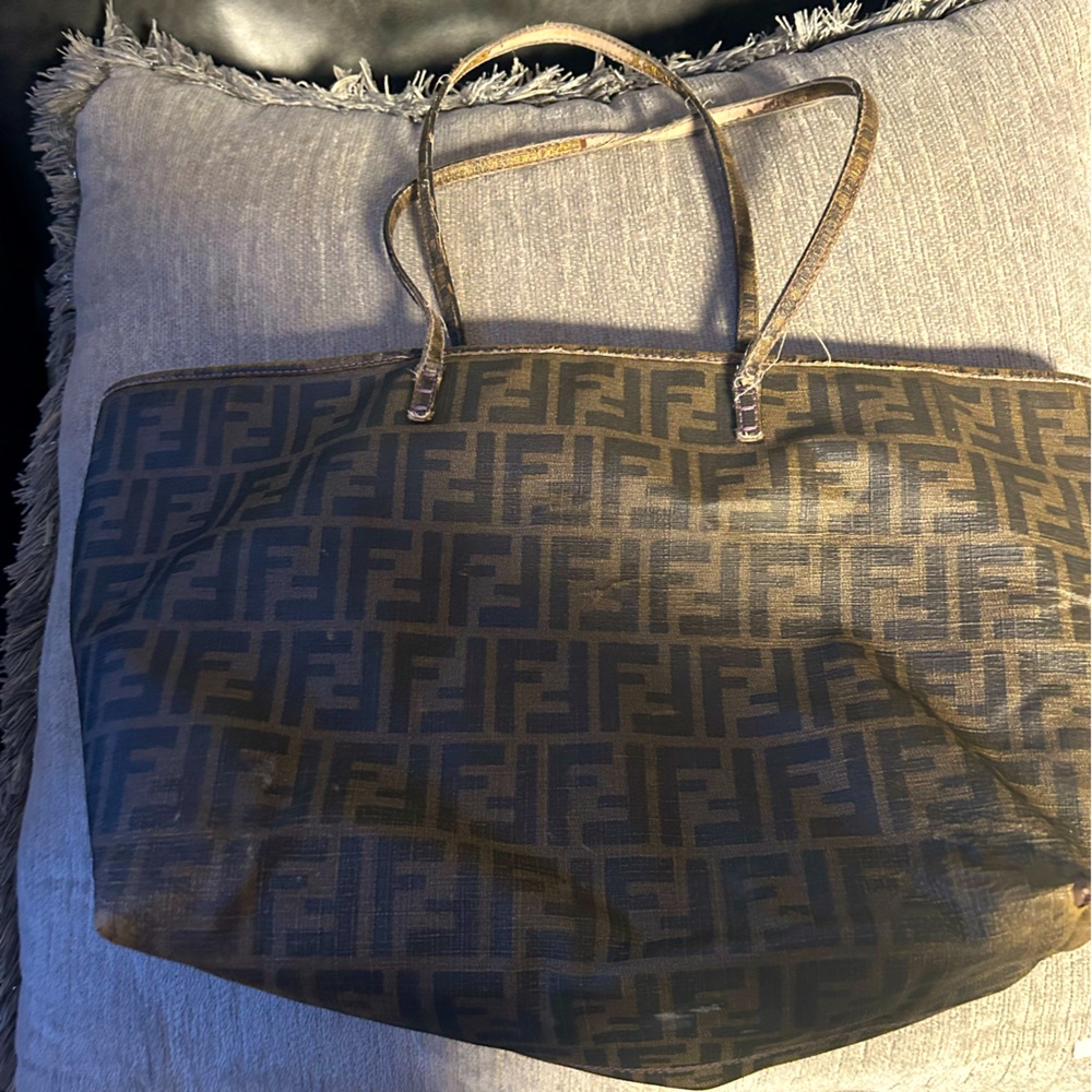 Authentic fendi bag in good to fair condition